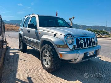 Jeep Cherokee 2.8 CRD