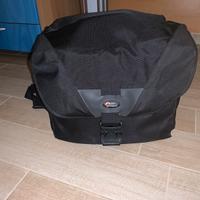 Borsa Lowepro stealth reporter D650 AW