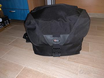 Borsa Lowepro stealth reporter D650 AW