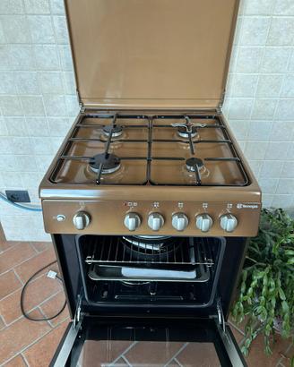 Cucina a gas Tecnogas - 4 fuochi con forno a gas