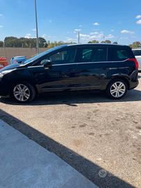 peugeot 5008 CV 150  diesel