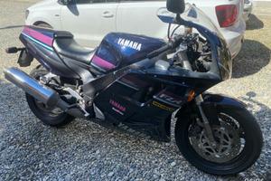 Yamaha FZR 1000 EXUP