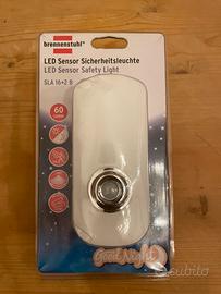 Lampada d’emergenza con sensore led