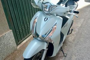 Scooter HONDA SH150 ie