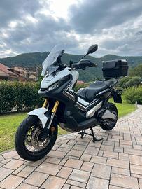 Honda x adv 750
