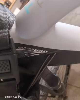 bici e tronik bianchi