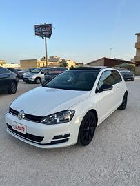 Volkswagen Golf 2.0 TDI DSG 3p. Highline BlueMotio