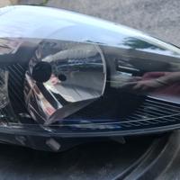 Fari fiat grande punto sfondo nero