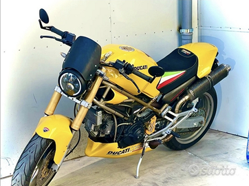 Ducati monster 900