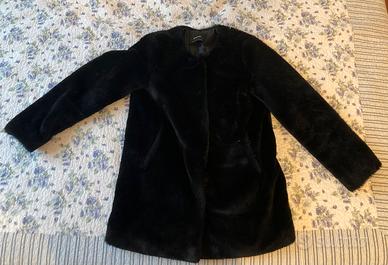 Pelliccia sintetica nera Stradivarius taglia S