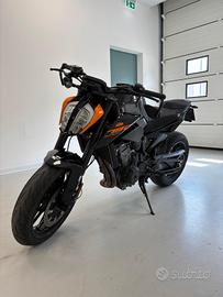 Ktm Duke 790