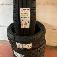 Gomme estive 225/35/19 88y
