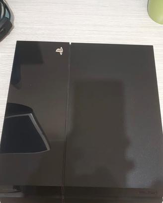 Playstation 4 1 Tb con controller e 12 giochi