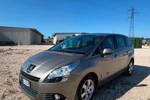 Peugeot 5008 1.6 HDi 115CV Business