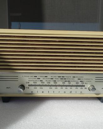 RADIO A VALVOLE CORA