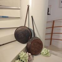 coppia di antichi tegami in rame massiccio del 900