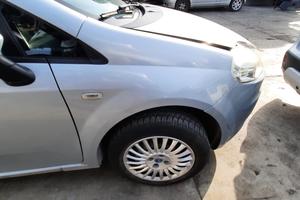 FIAT GRANDE PUNTO 2006 - PARAFANGO DESTRO