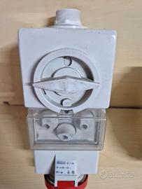 PRESA INDUSTRIALE INTERBLOCCATE