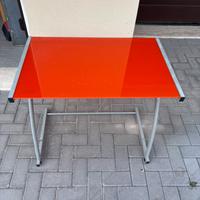 Tavolo/scrivania arancione