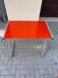Tavolo/scrivania arancione