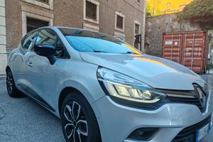 Renault Clio dCi 8V 90 CV EDC 5 porte Moschino Zen