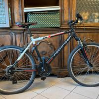 Bicicletta rockrider 5.1 26”