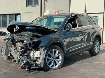 VOLKSWAGEN TIGUAN per ricambi usati DFG