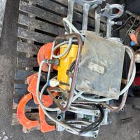 M110 MACCHINARIO PER SALDATURA DEI TUBI IN PVC