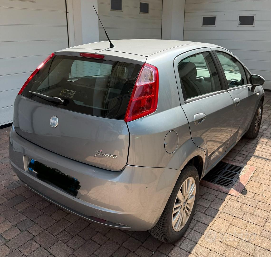 Fiat Grande Punto 2007 photo 2