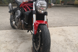 Ducati monster 821