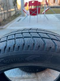 2 gomme invernali Nexen