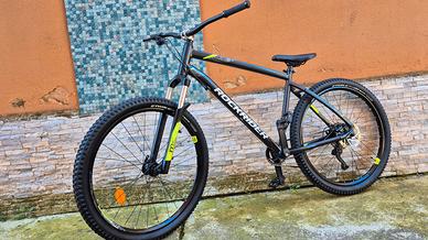 Wheelie bike rockrider st530