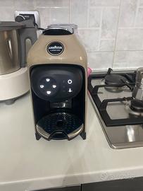 Macchina del caffè Lavazza a modo mio