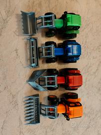 Trattori con rimorchi e alberi 