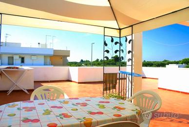 SULMARE DAL 15 AGOST terrazzo80mq 2CAMERE CLIMATIZ