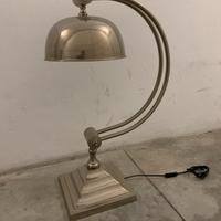 Lampada da tavolo