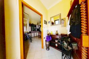 CASA SINGOLA SU PIU' PIANI DA RIMODERNARE