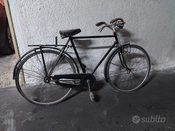 bicicletta vintage da restaurare