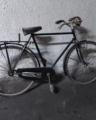 bicicletta vintage da restaurare
