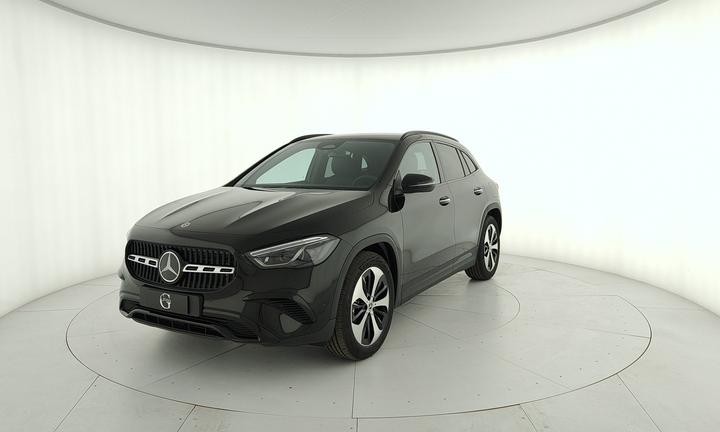 MERCEDES-BENZ GLA 200 d automatic