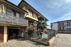 VILLA A SCHIERA A CHIEVE