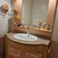 Arredo bagno realizzato a mano