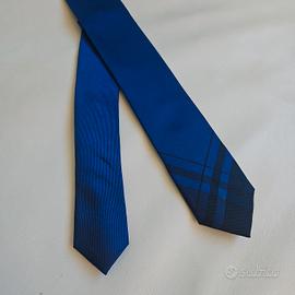 splendida cravatta in seta CALVIN CLEIN