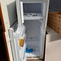 Frigorifero da incasso 220lt