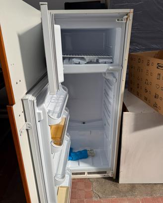 Frigorifero da incasso 220lt