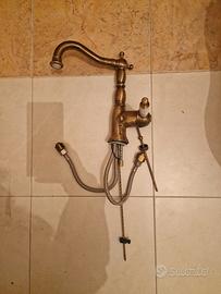 RUBINETTERIA E ACCESSORI DA BAGNO 