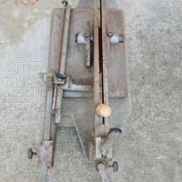 N 4 taglia piastrelle con vari particolari