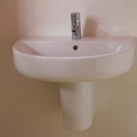 Lavabo sospeso serie connect ideal standard