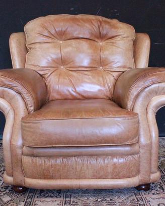 Poltrona modello Chesterfield bergere pelle