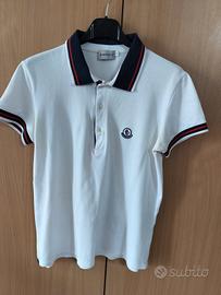 Polo bianca con profili rosso e blu